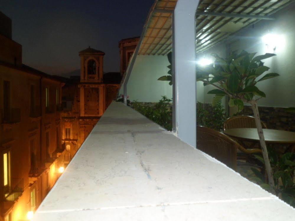 Casa Provenza Ξενοδοχείο Κατάνια Εξωτερικό φωτογραφία