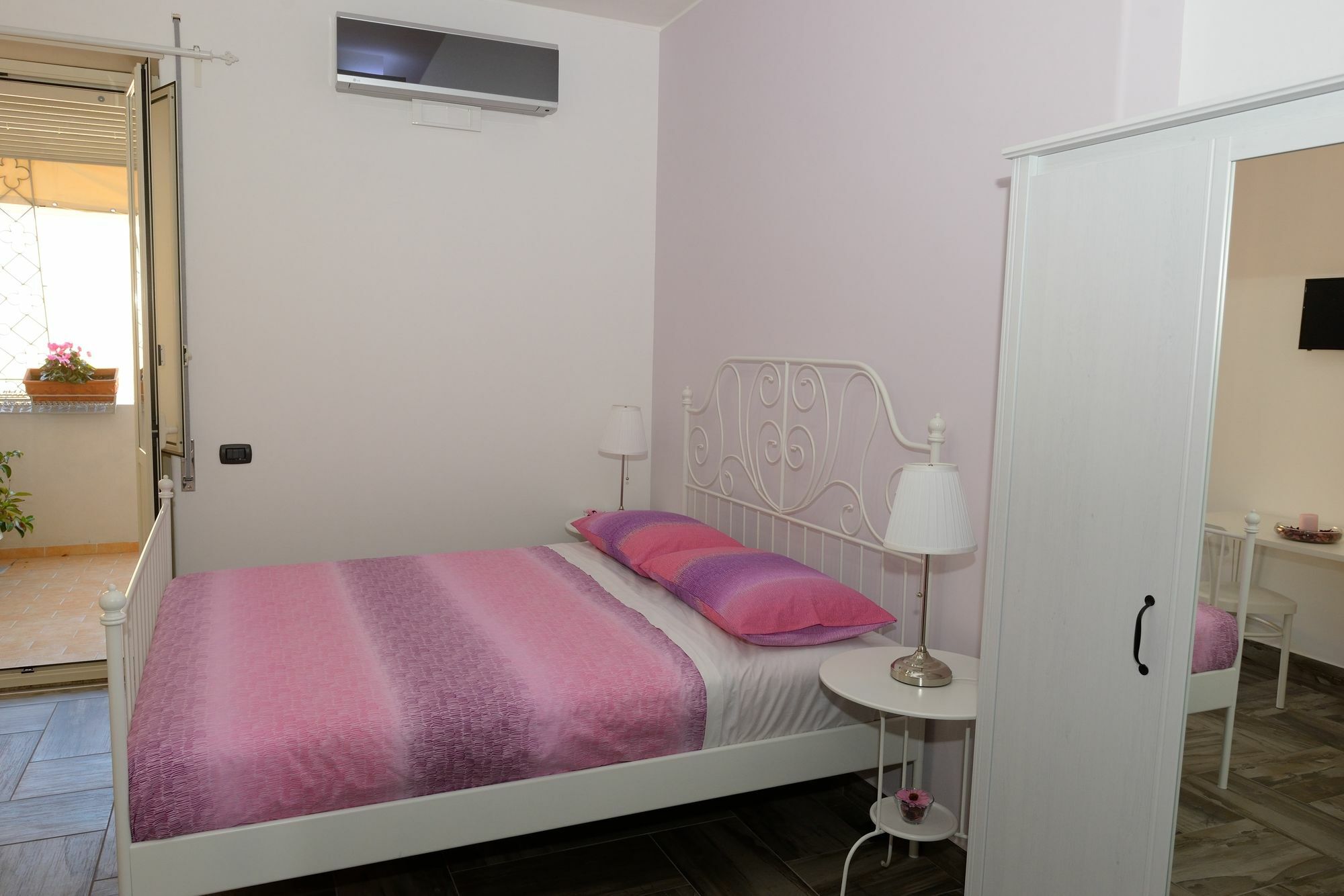 Casa Provenza Ξενοδοχείο Κατάνια Εξωτερικό φωτογραφία